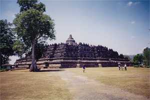 Borobudur1pt.jpg (8531 bytes)